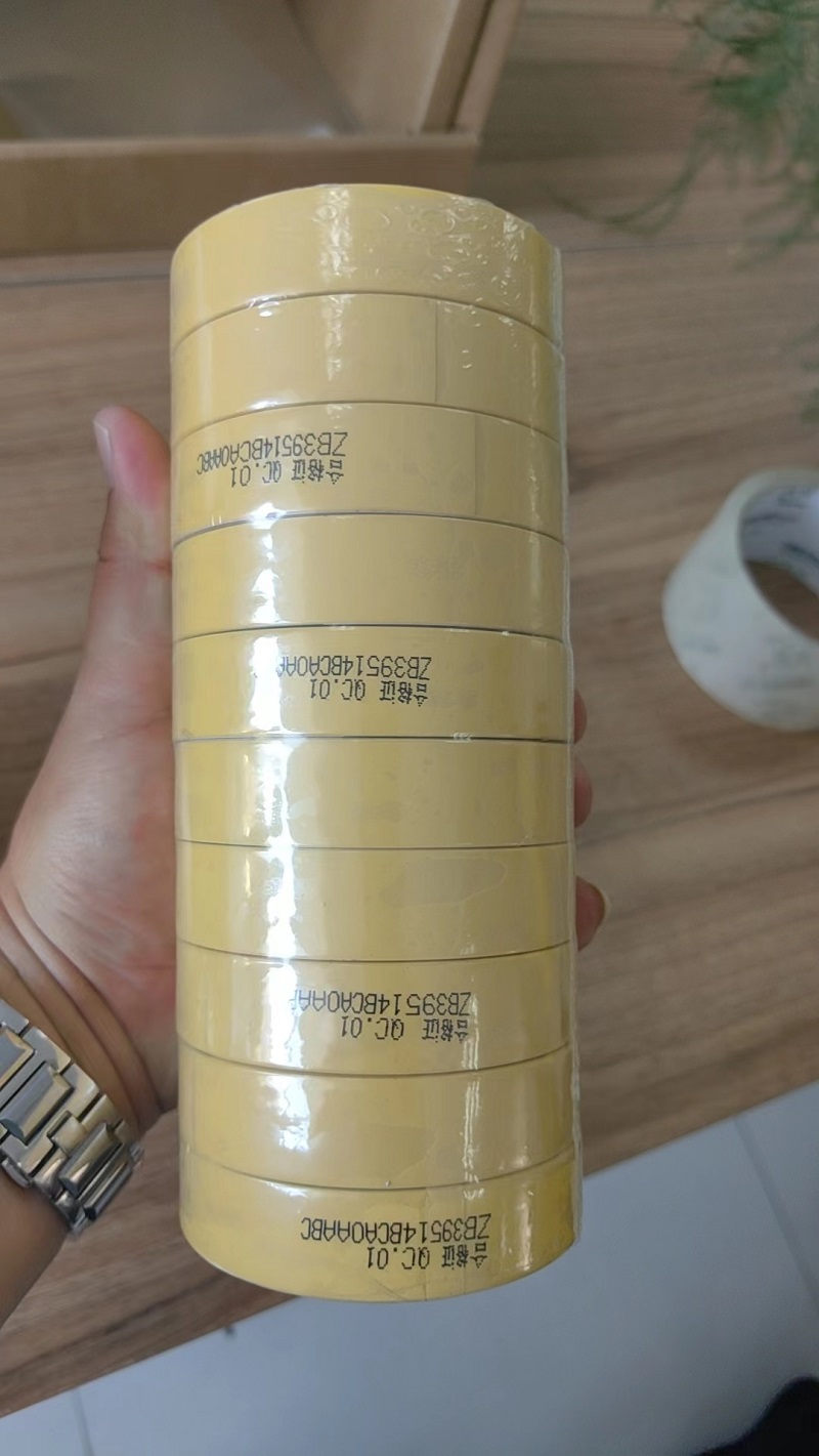 Kesan utama pita pelekat berjalur termasuk